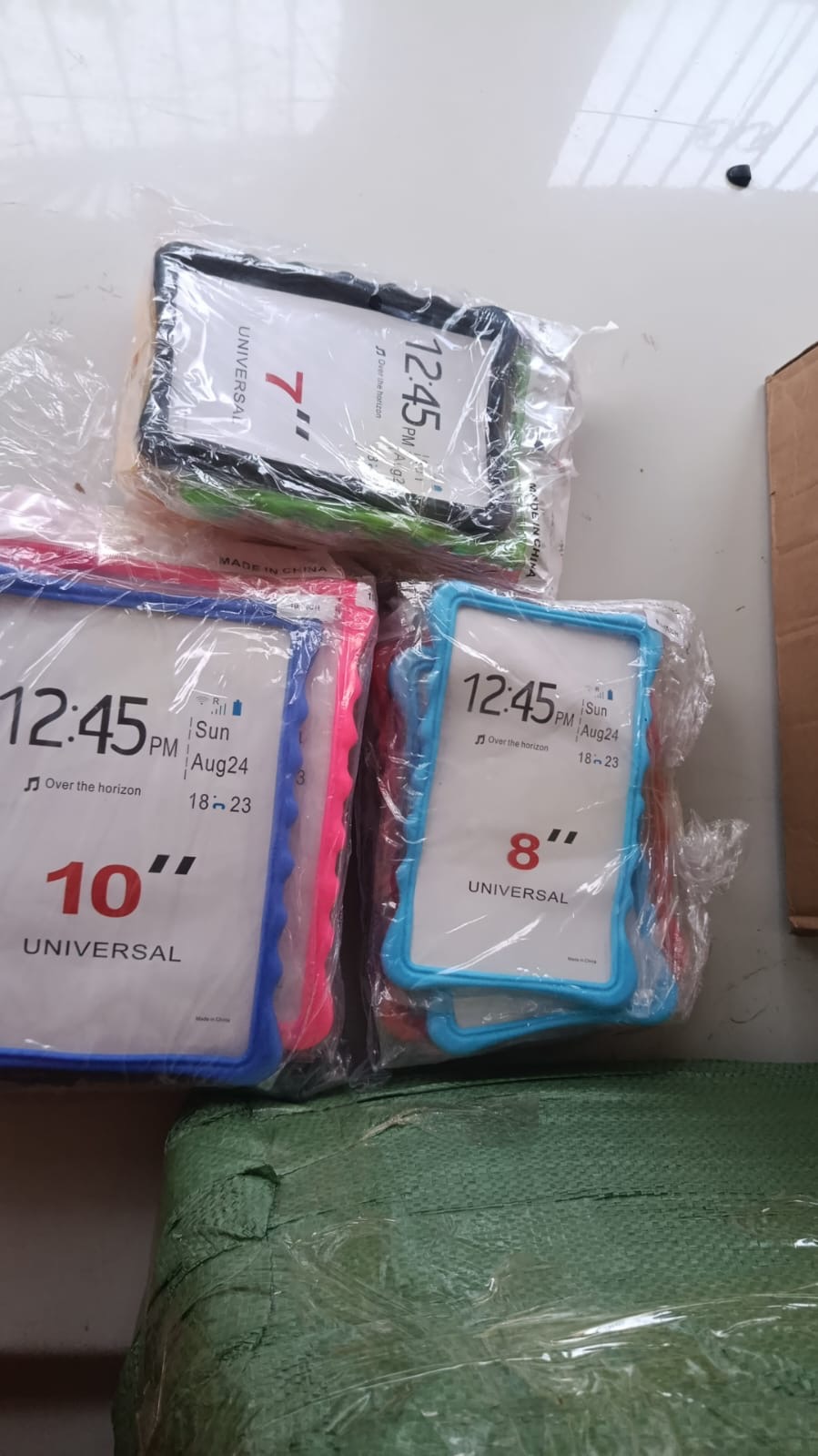 FORROS DE TABLET VARIADO