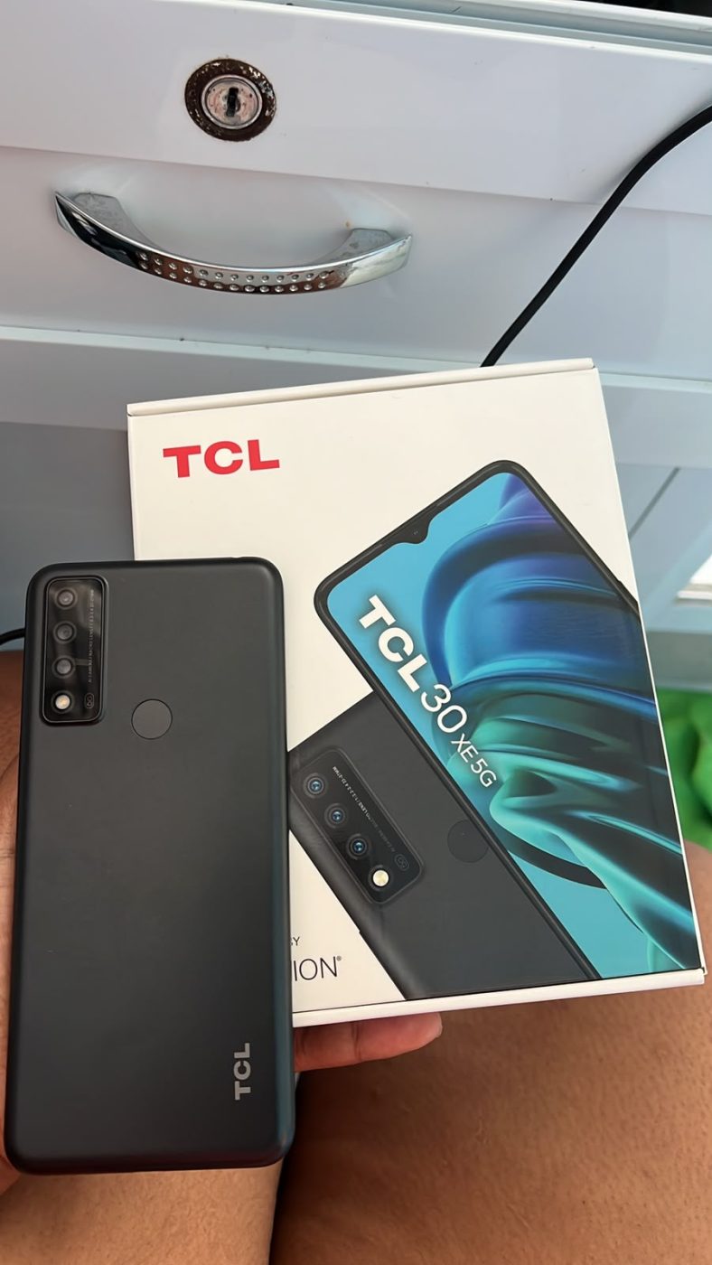 TCL 30XE